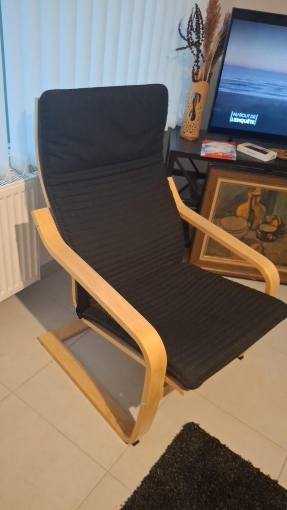 Stoel in de woonkamer, Huis en Inrichting, Stoelen, Ophalen, Zo goed als nieuw, Stof, Eén
