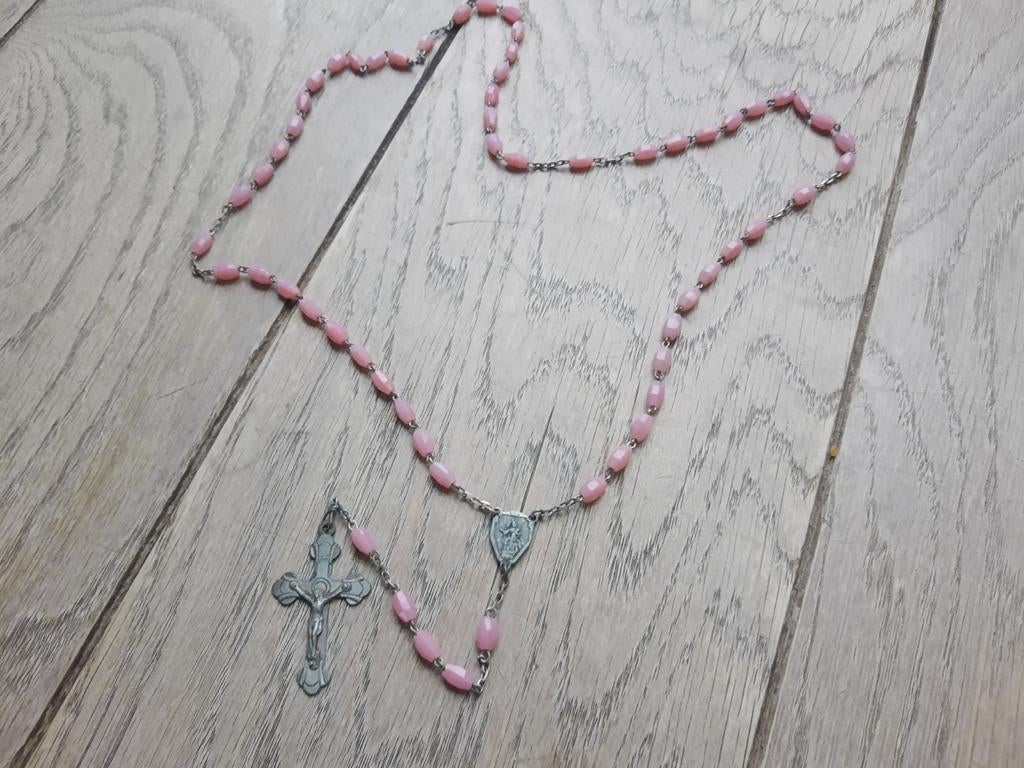 Roze paternoster, Verzamelen, Ophalen of Verzenden, Zo goed als nieuw