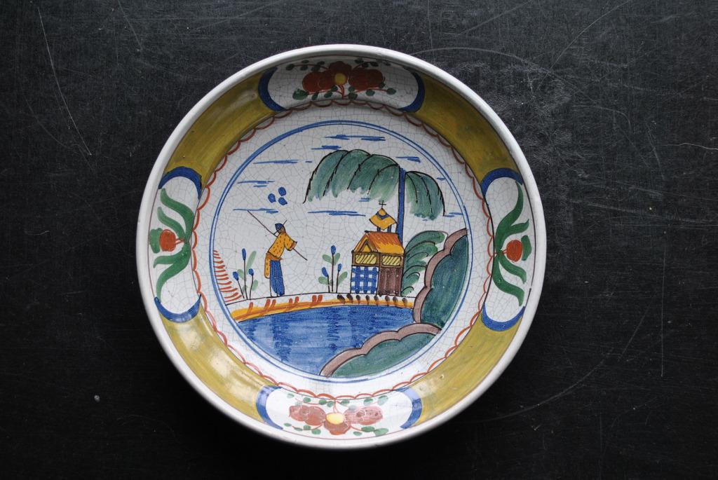 Assiette en faïence polychrome Delft XXè (copie à La Hache?), Enlèvement ou Envoi