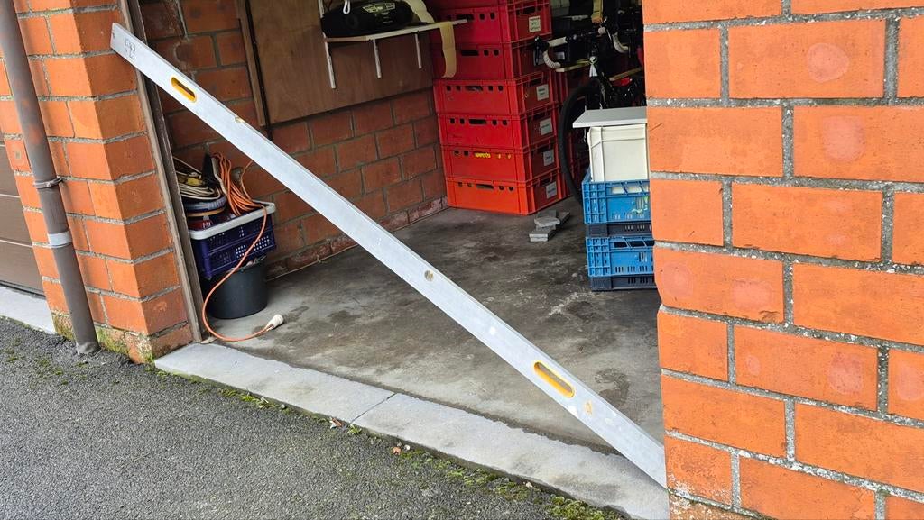 Waterpas 2,5 m, Doe-het-zelf en Bouw, Meetapparatuur, Ophalen