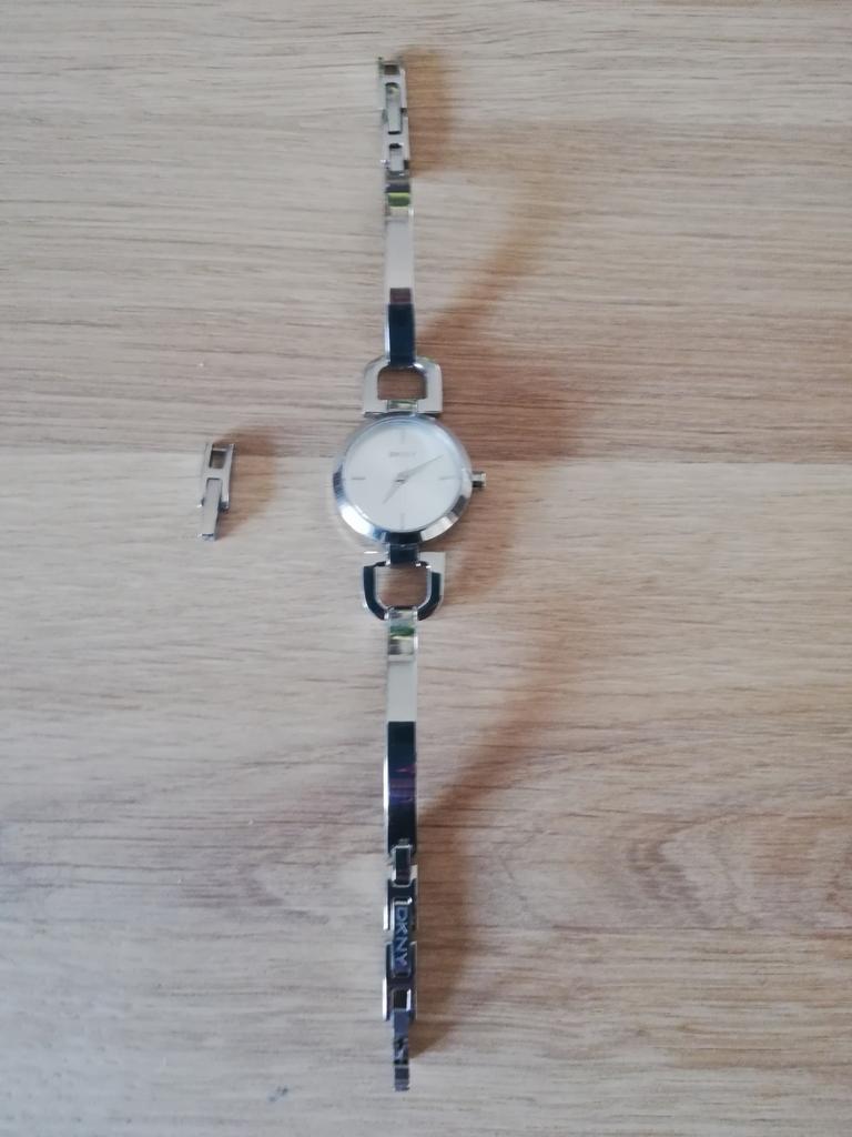 Nouvelle belle montre élégante pour femme de DKNY, Bijoux, Sacs & Beauté, Montres | Femmes, DKNY, Enlèvement, Neuf, Montre-bracelet