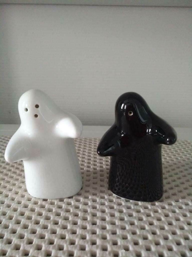 Peper- en zoutstel “Little ghosts” wit en zwart/koeien, Ophalen of Verzenden, Zo goed als nieuw