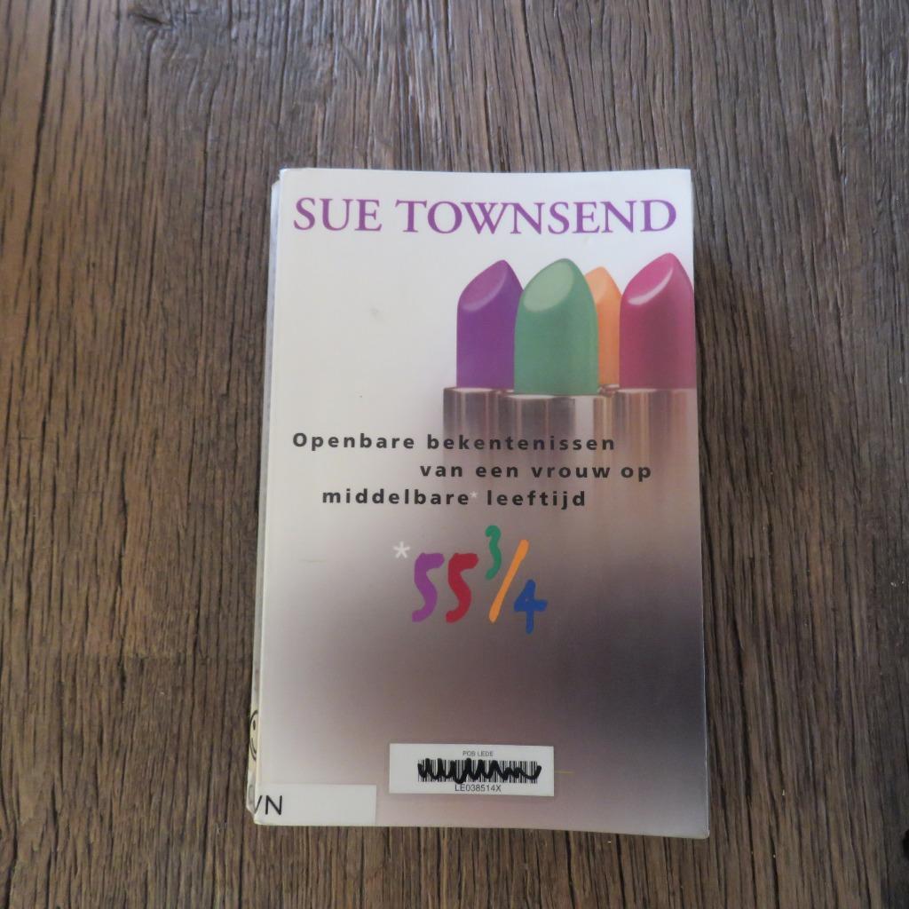 Sue Townsend Openbare bekentenissen van een vrouw op middelb, Boeken, Ophalen of Verzenden