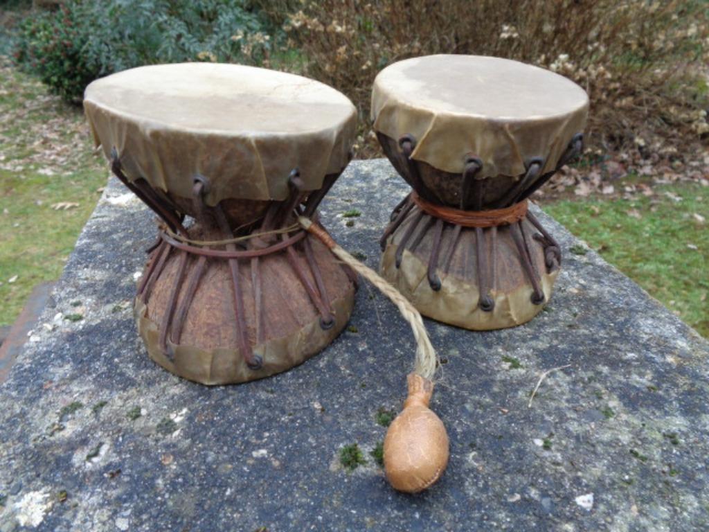 Djembe trommels , Afrikaanse kunst , onbeschadigd, Ophalen of Verzenden, Zo goed als nieuw