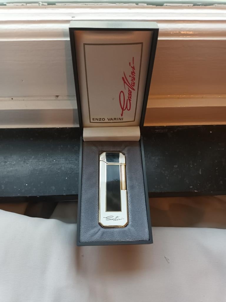 Briquet de collection Enzo Varini neuf, Ophalen of Verzenden, Nieuw, Aansteker