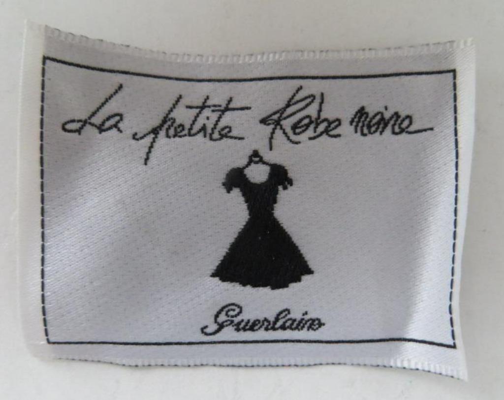 carte de parfum en tissu La petite Robe noire Guerlain, Collections, Enlèvement ou Envoi, Neuf, Autres types