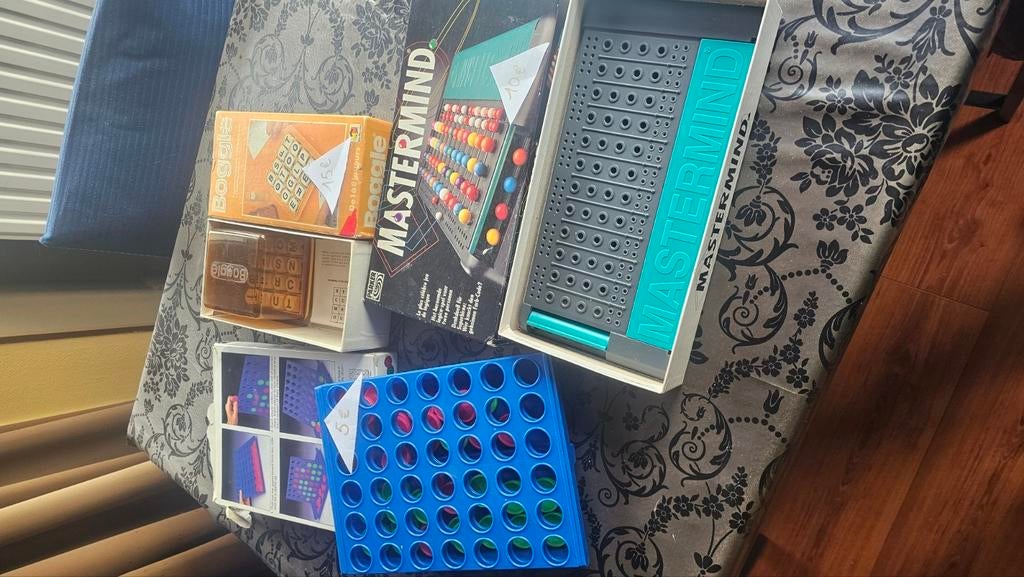 Jeux de société prix sur chaque photo, Enlèvement, Utilisé