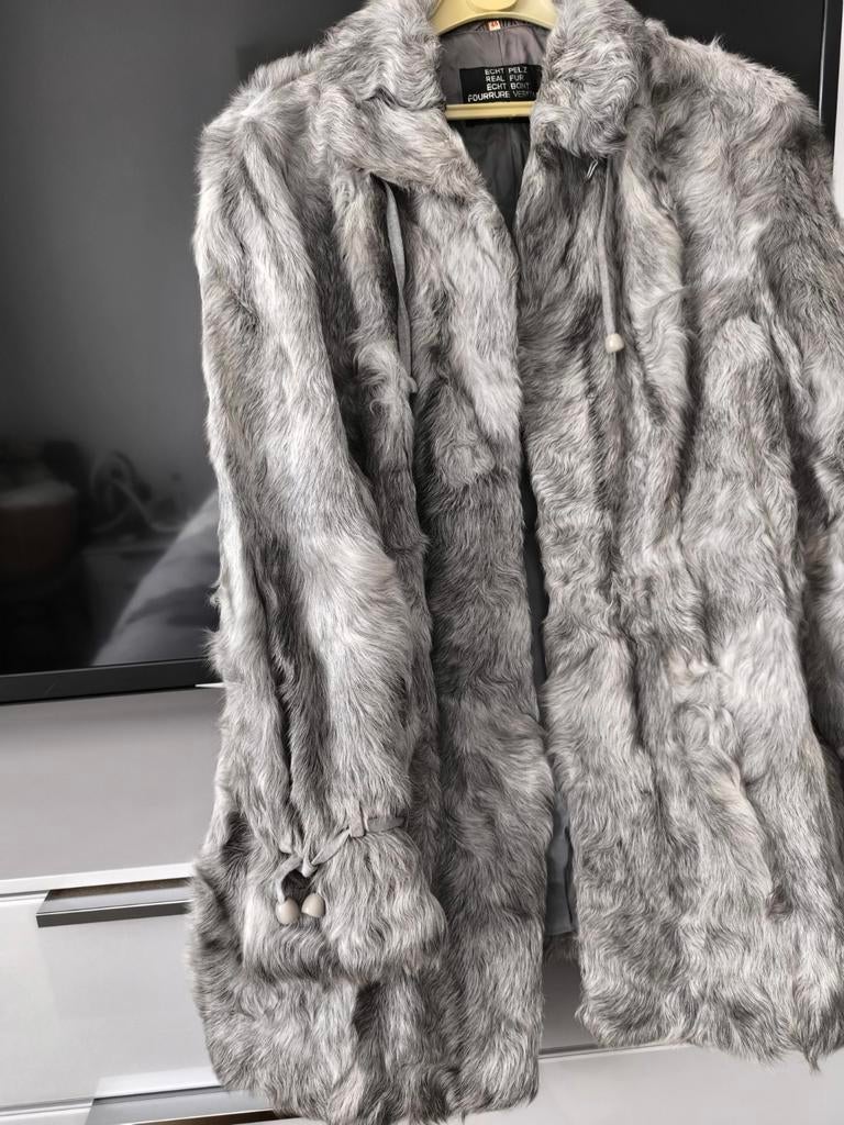 Manteau en véritable lapin, Enlèvement