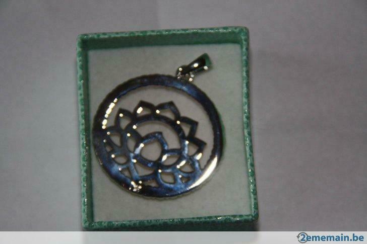 Pierre Lang pendentif NEUF, Bijoux, Sacs & Beauté, Enlèvement, Neuf, Autres matériaux