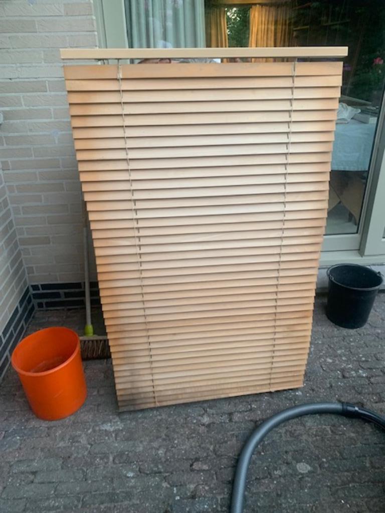 luxaflex, Enlèvement, Utilisé