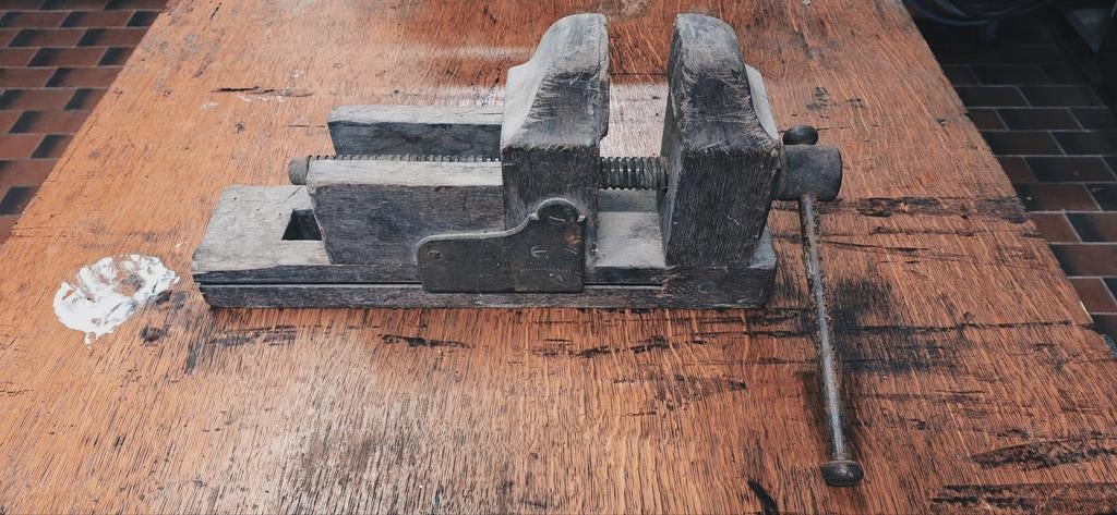 Bankschroef bankvijs hout vintage look, Ophalen