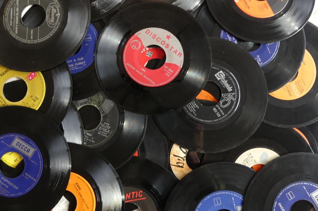 40 Singles zonder hoesjes, Ophalen of Verzenden, Gebruikt, Overige genres