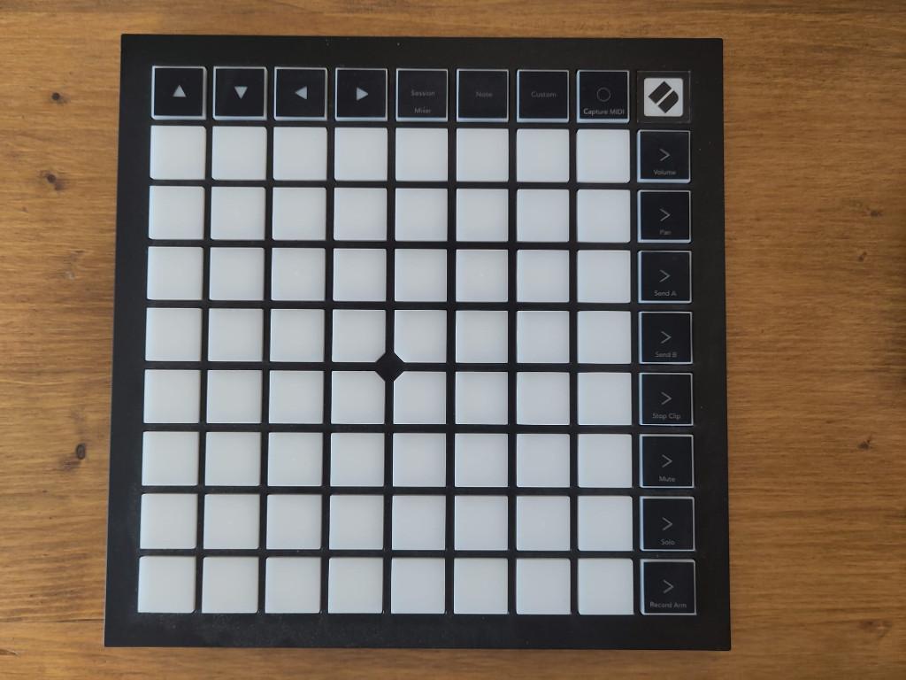 Novation Launchpad X, Musique & Instruments, Enlèvement, Comme neuf