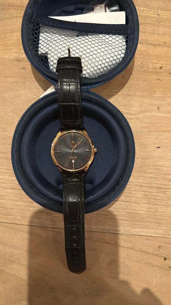 Horloge U.S. Polo Assn., Ophalen, Zo goed als nieuw, Goud