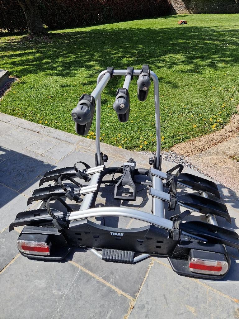 Porte vélos Thule et pied d'entretien, Autos : Divers, Porte-vélos, Enlèvement, 3 vélos ou plus, Utilisé, Support d'attelage