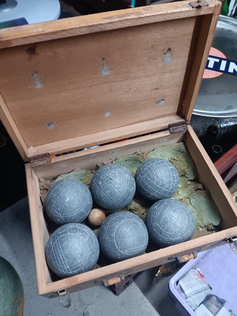 Boules de pétanque, Enlèvement