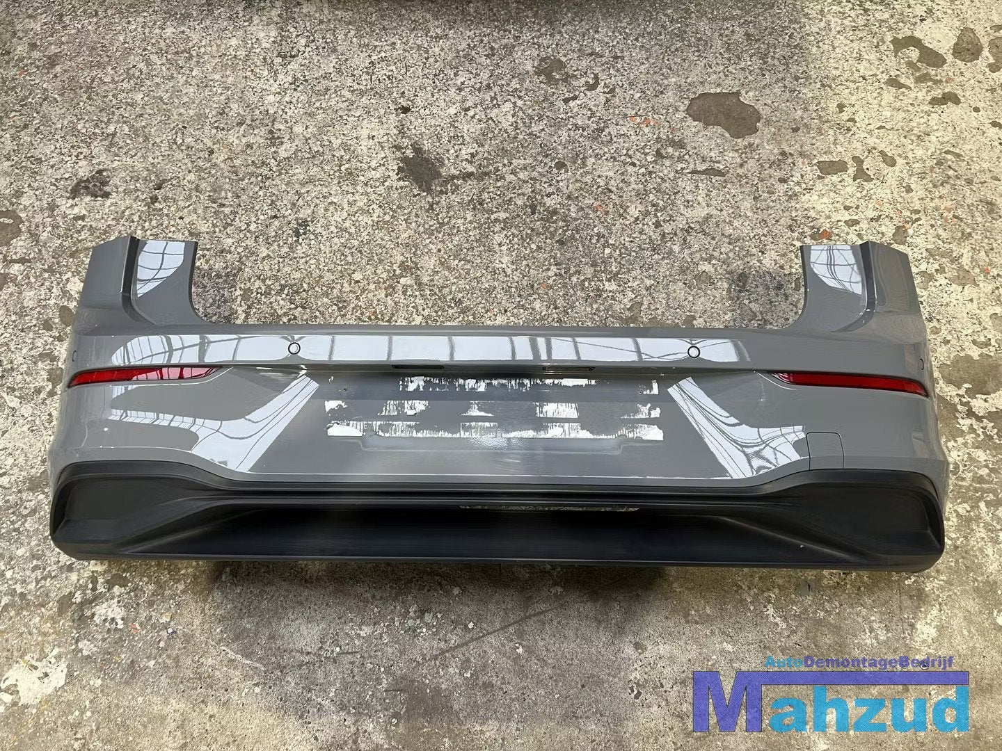 VW GOLF 8 hatchback GRIJS GREY achterbumper 2020+, Arrière, Pare-chocs, Volkswagen, Volkswagen AG