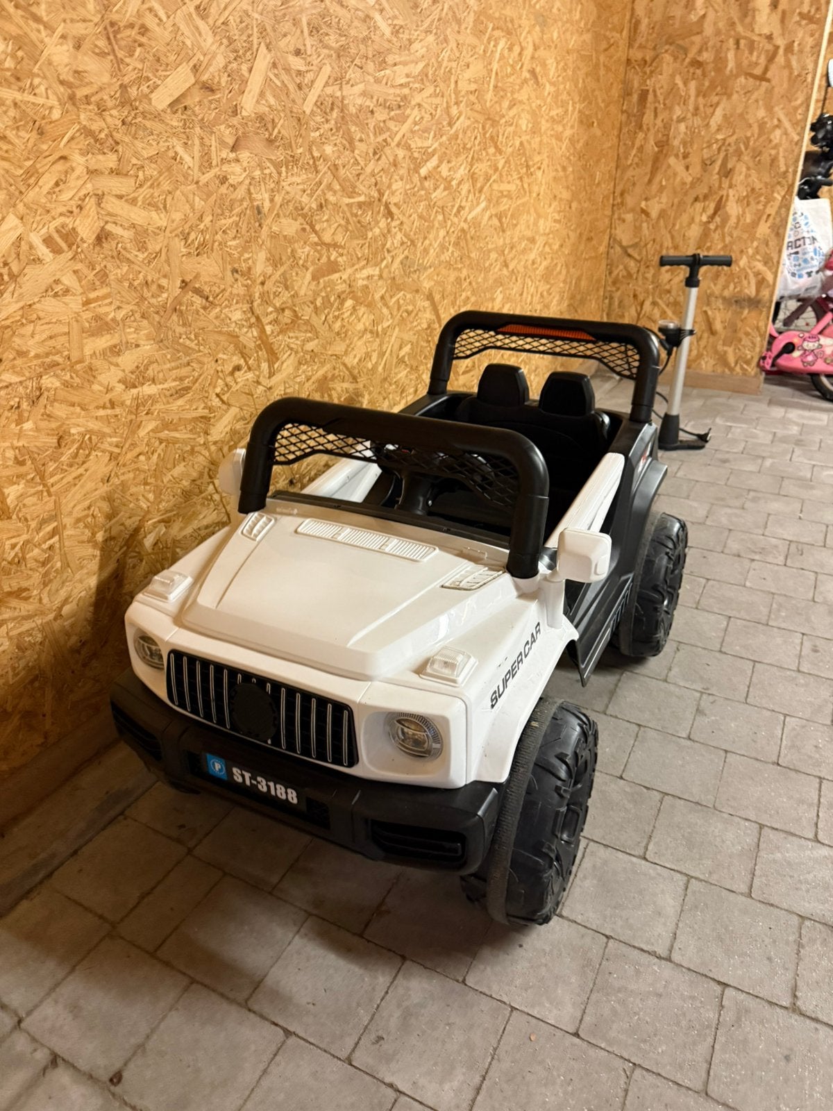 kinder auto, Comme neuf