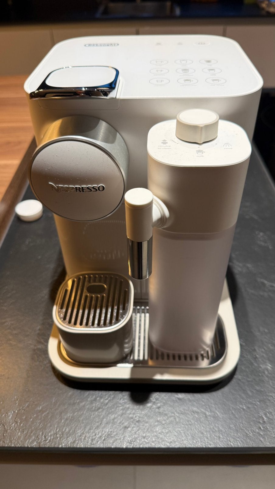 Machine à café Nespresso Delonghi Gran Lattissima, Electroménager, Réservoir d'eau amovible, Combiné, Dosettes et capsules de café