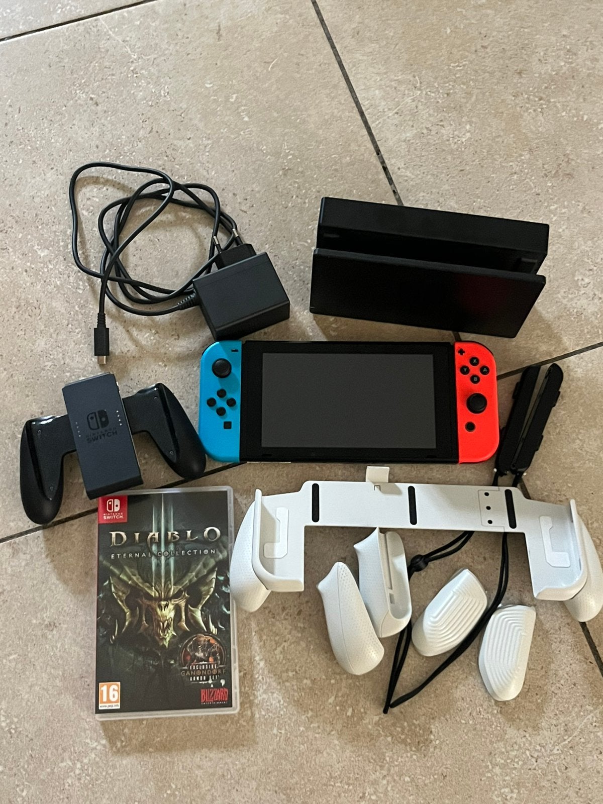 Nintendo Switch V2 + 128sd + Diablo, Enlèvement ou Envoi, Comme neuf