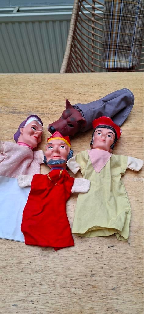 4 oude poppenkastpoppen in goede staat., Ophalen of Verzenden, Zo goed als nieuw