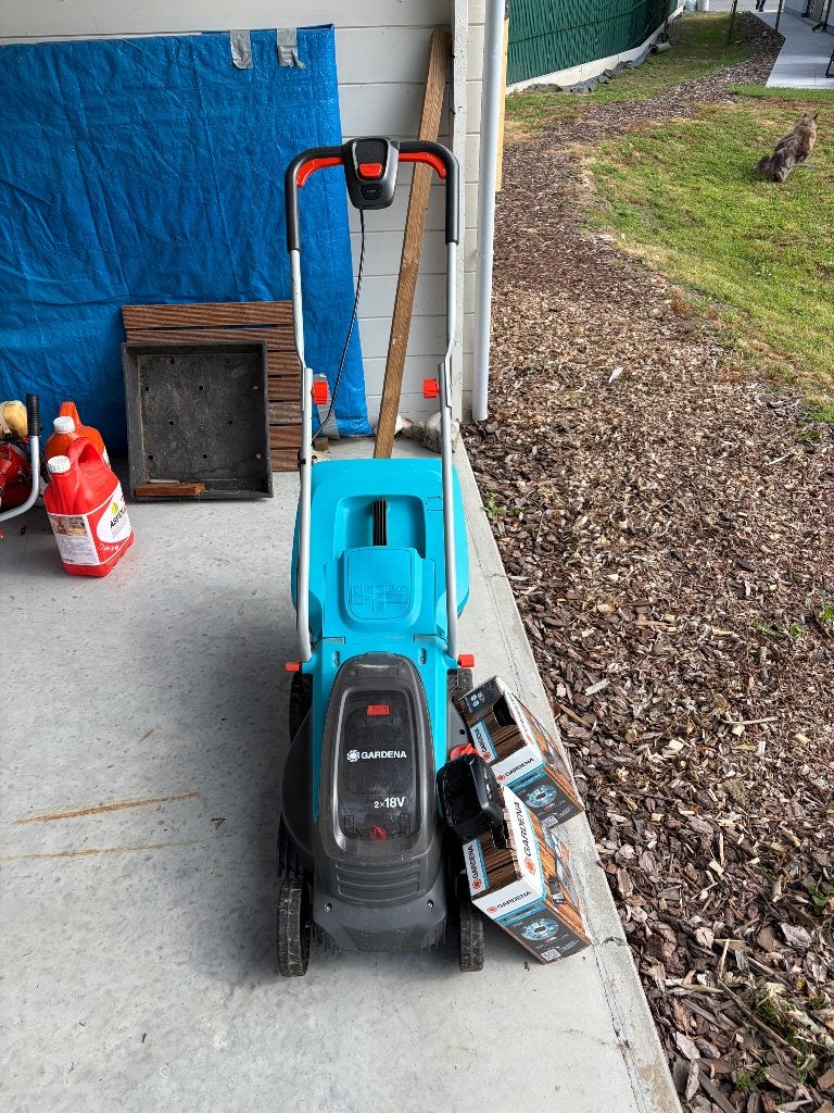Grasmachine met accu, Tuin en Terras, Ophalen, Cirkelmaaier, Gebruikt, Accu-grasmaaier