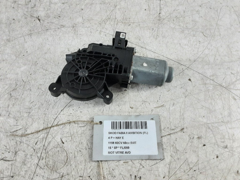 MOTEUR LEVE VITRE ELECTRIQUE AVANT DROIT Fabia II Combi, Autos : Pièces & Accessoires, Mevr. I. Hauben, Utilisé, Skoda, Avant