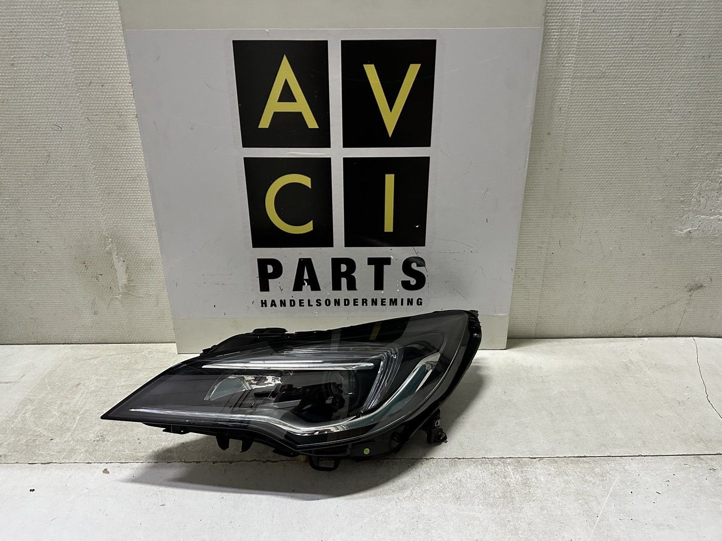 Koplamp opel  Astra K H7 Halogeen Led  39047198 origineel, -, Utilisé, -, -