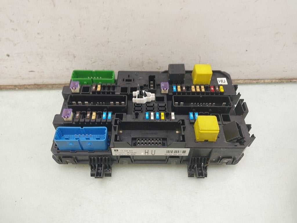 ZEKERINGKAST Opel Astra H Twin Top (L67) (01-2005/10-2010), Gebruikt, Opel, Rixbecker Straße 75
59552  Lippstadt, DE, Info@forvia.com