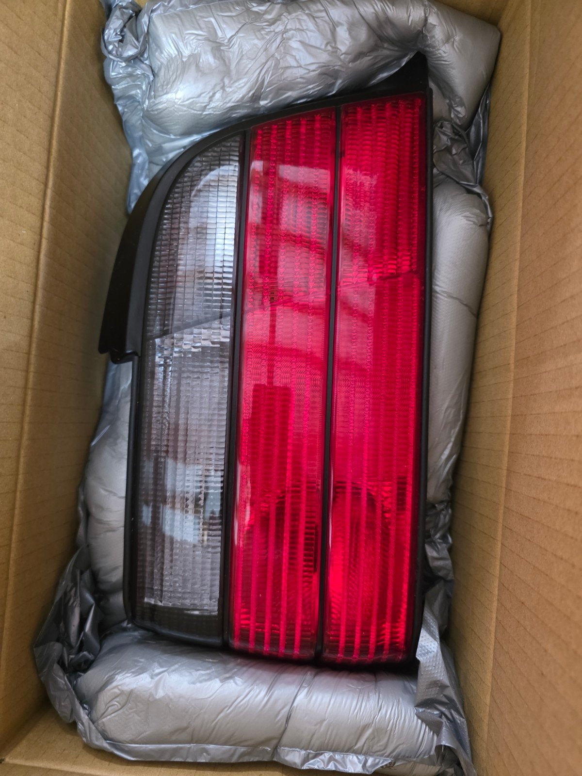 BMW E36 Coupé/Cabrio rood-smoke achterlichten – nieuw, Ophalen, BMW