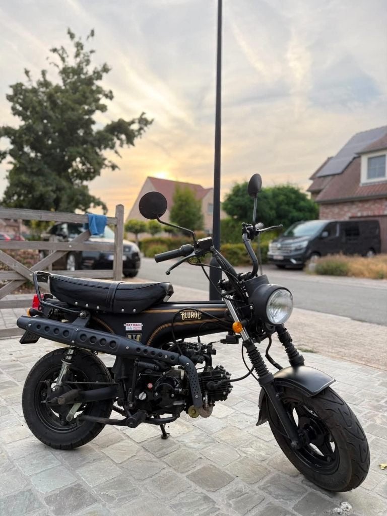 2023 Bluroc Motorcycles bromfiets - dax, Fietsen en Brommers, Minibikes, Midibikes en Pitbikes, Ophalen, Gebruikt, Overige typen