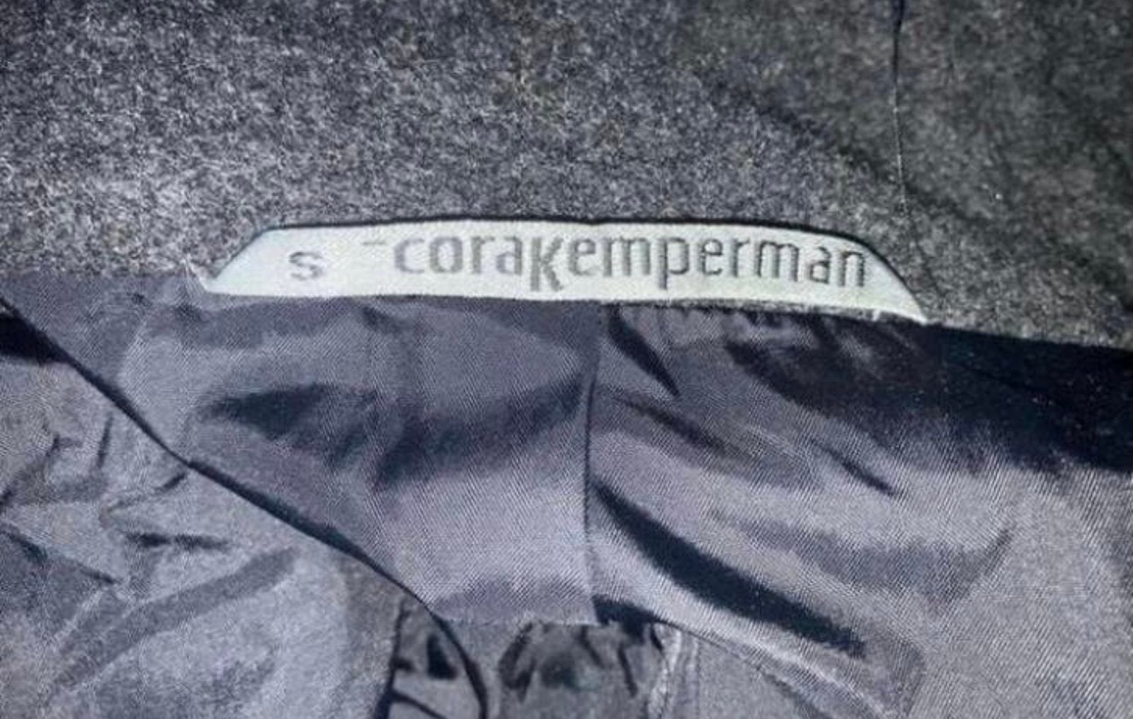 CORA KEMPERMAN ,MOOIE JAS MET 40%WOL,MAAT S, ONGEDRAGEN!, Kleding | Dames, Jassen | Winter, Ophalen of Verzenden, Zo goed als nieuw
