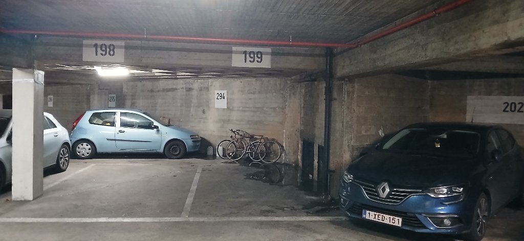 Emplacement parking à louer, Bruxelles