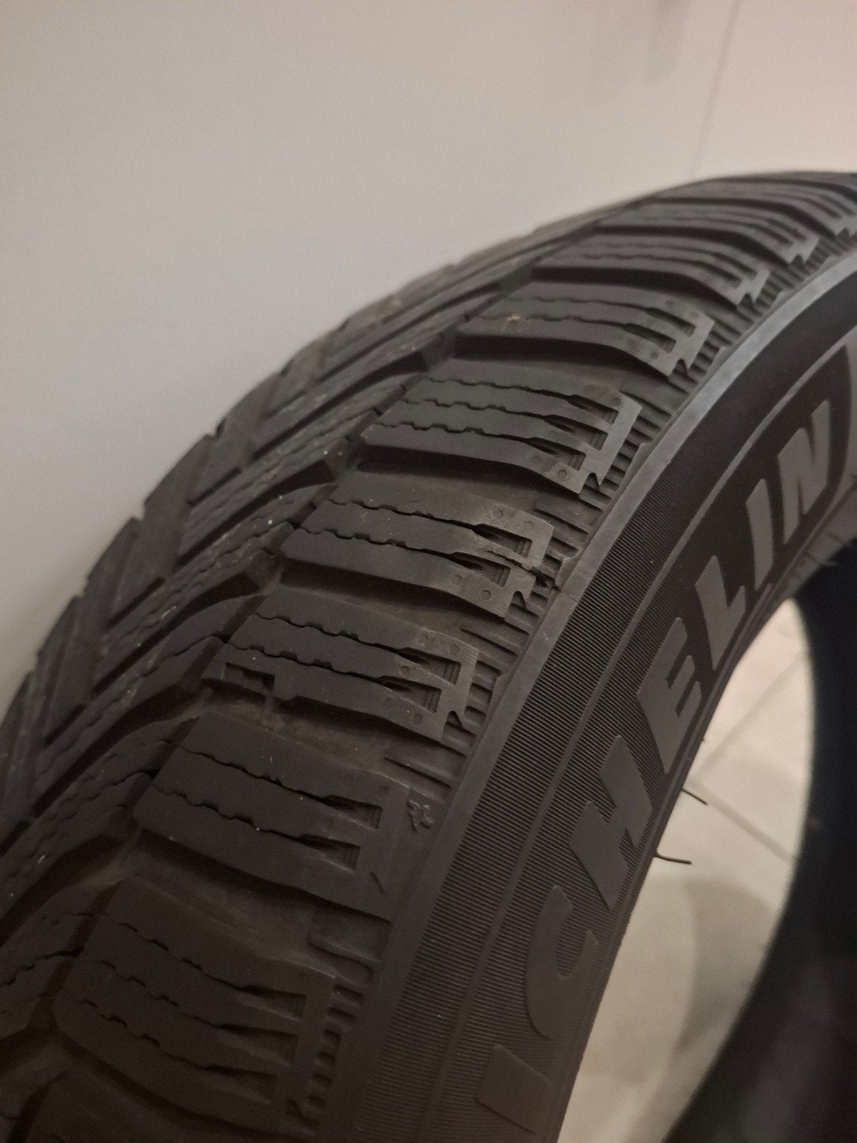 Pneus hiver Michelin Alpin 6 - 225/55 R17 (Très bon état), Neuf, Pneus hiver, Véhicule de tourisme, Enlèvement