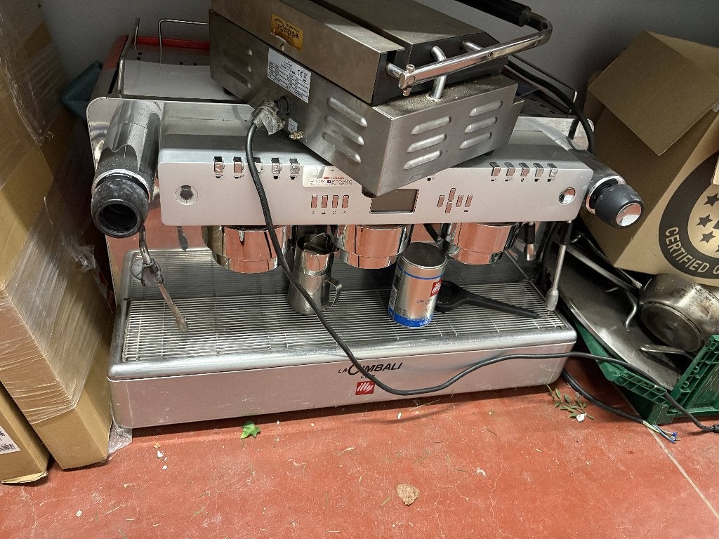 Illy La Cimbali Professioneel koffietoestel, Electroménager, Cafetières, 10 tasses ou plus, Enlèvement, Utilisé, Cafetière