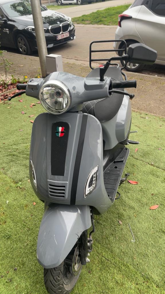 Gts toscana a klasse 50 cc met paps, Ophalen, Zo goed als nieuw