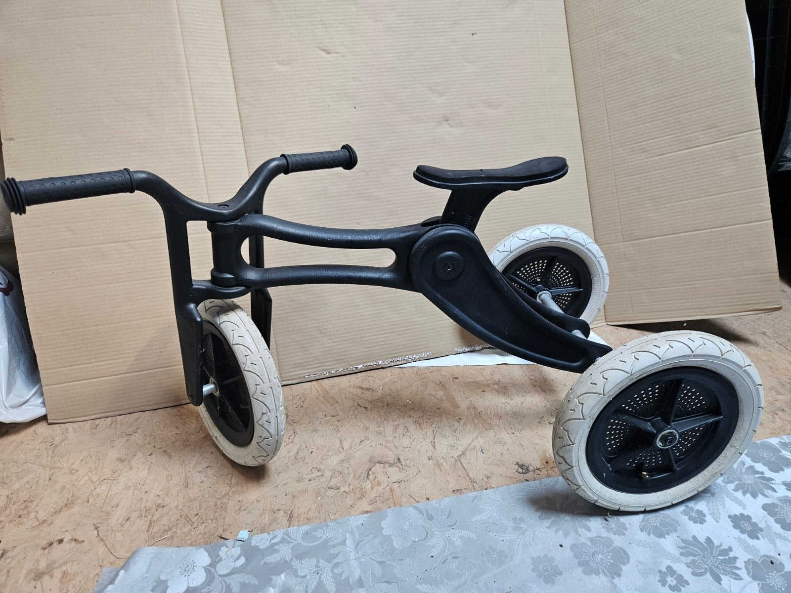 Wishbone Tribike, Ophalen, Loopfiets