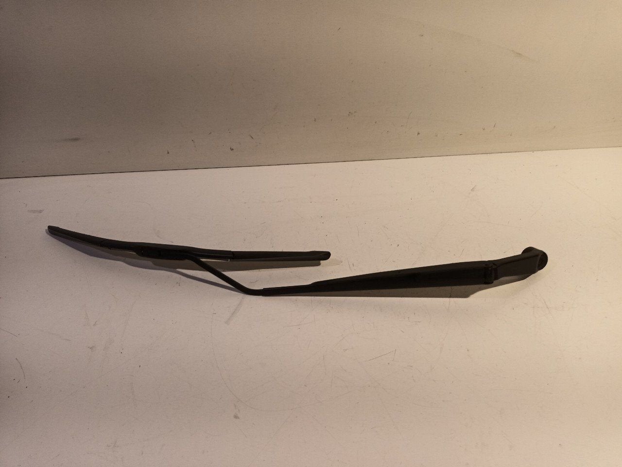 Ruitenwisserarm rechts voor Suzuki Swift, Onderdelen@venauto.nl, Van der Ven Autorecycling B.V., Gebruikt, Ettenseweg 76, 4706 PB Roosendaal, The Netherlands