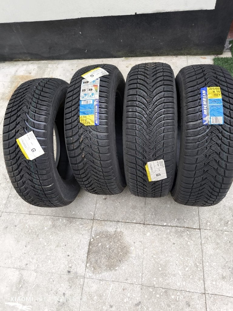 4 nieuwe Michelin Alpin A4-winterbanden — 225/60 R16 102V XL, Ophalen of Verzenden, Winterbanden, Band(en)