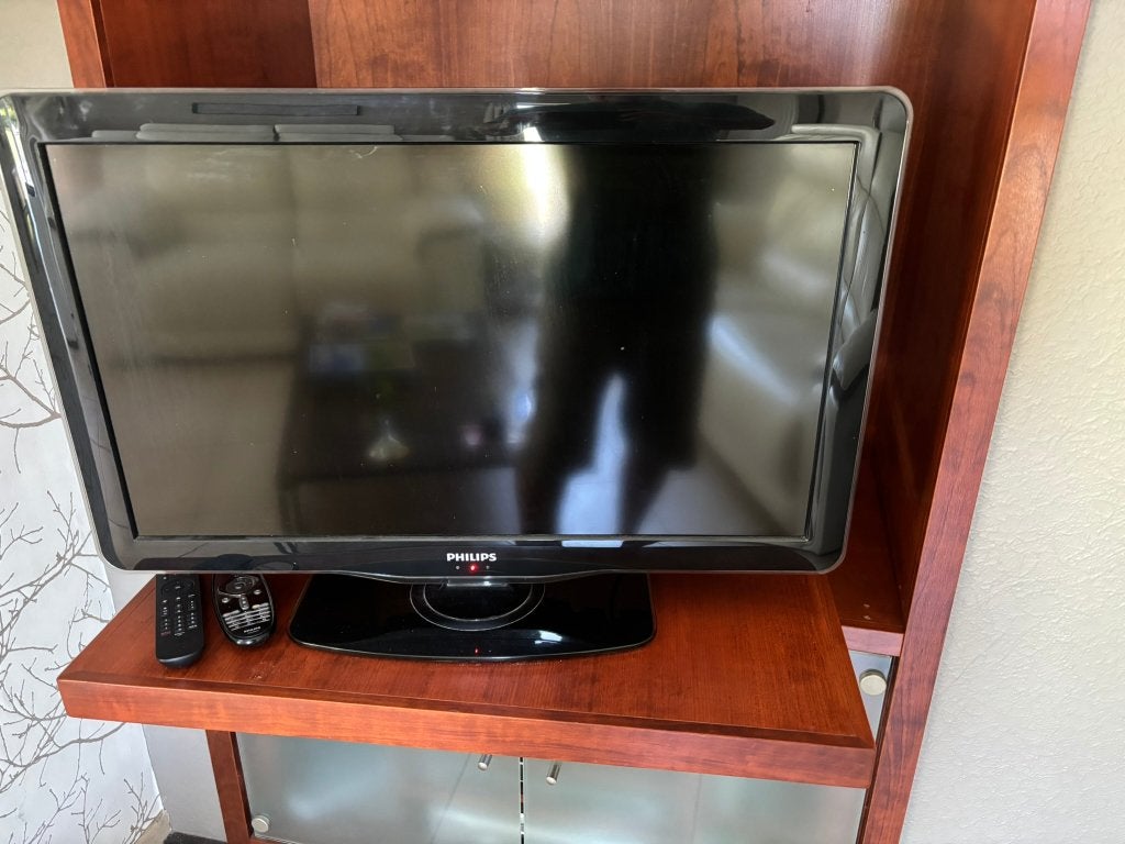 Philips televisie en afstandsbediening, Ophalen, Philips, Gebruikt, LCD