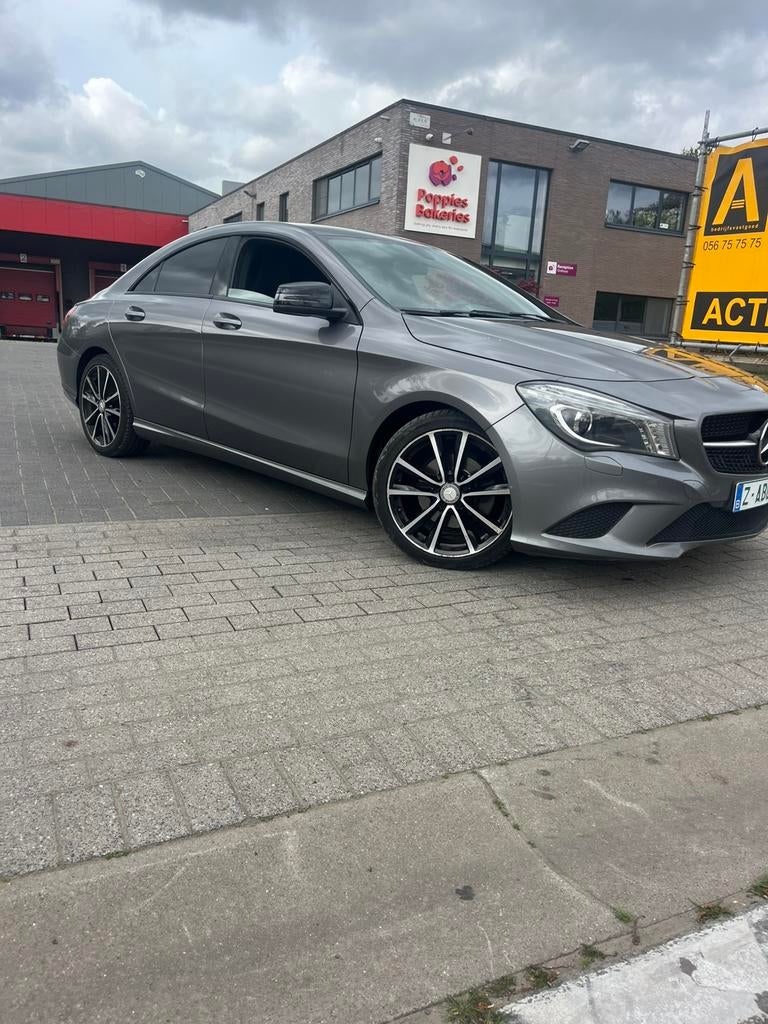Mercedes cla 200-harman/kardon, 100 kW, Achat, 4 portes, Entreprise