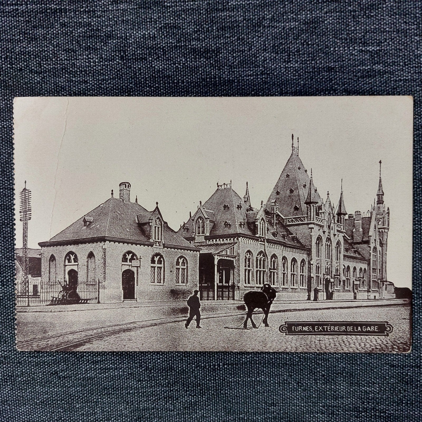 Oude postkaart van Veurne: het station, Verzamelen, Postkaarten | België, Ophalen of Verzenden