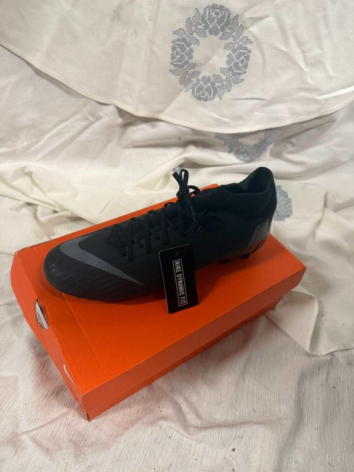 Chaussures de football Nike Dynamic Fit, Sports & Fitness, Enlèvement, Comme neuf, Chaussures