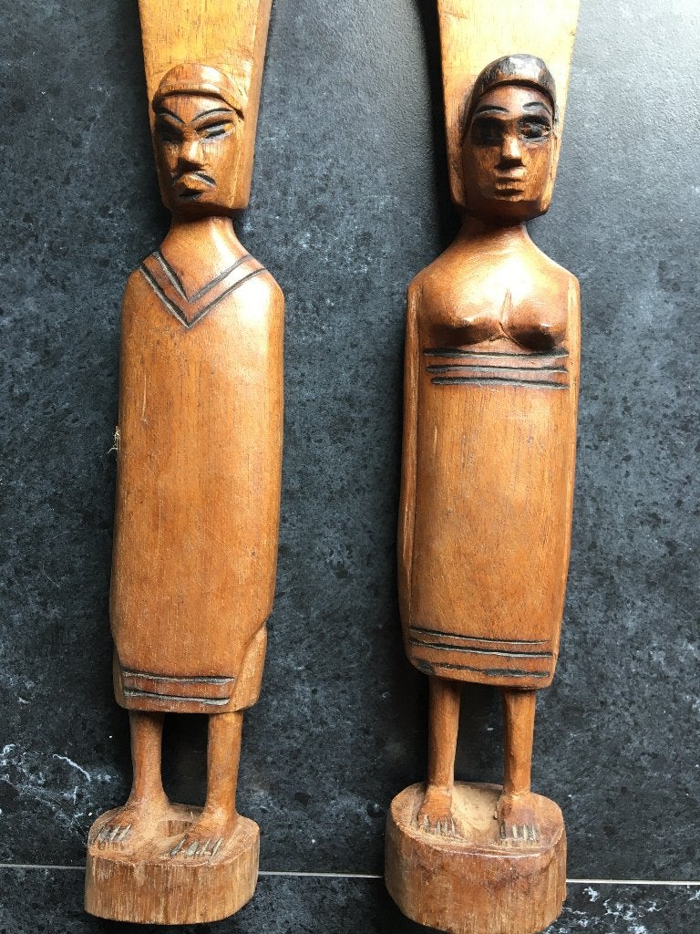Houten gegraveerde beeldjes (koppel), Ophalen of Verzenden, Zo goed als nieuw, Mens