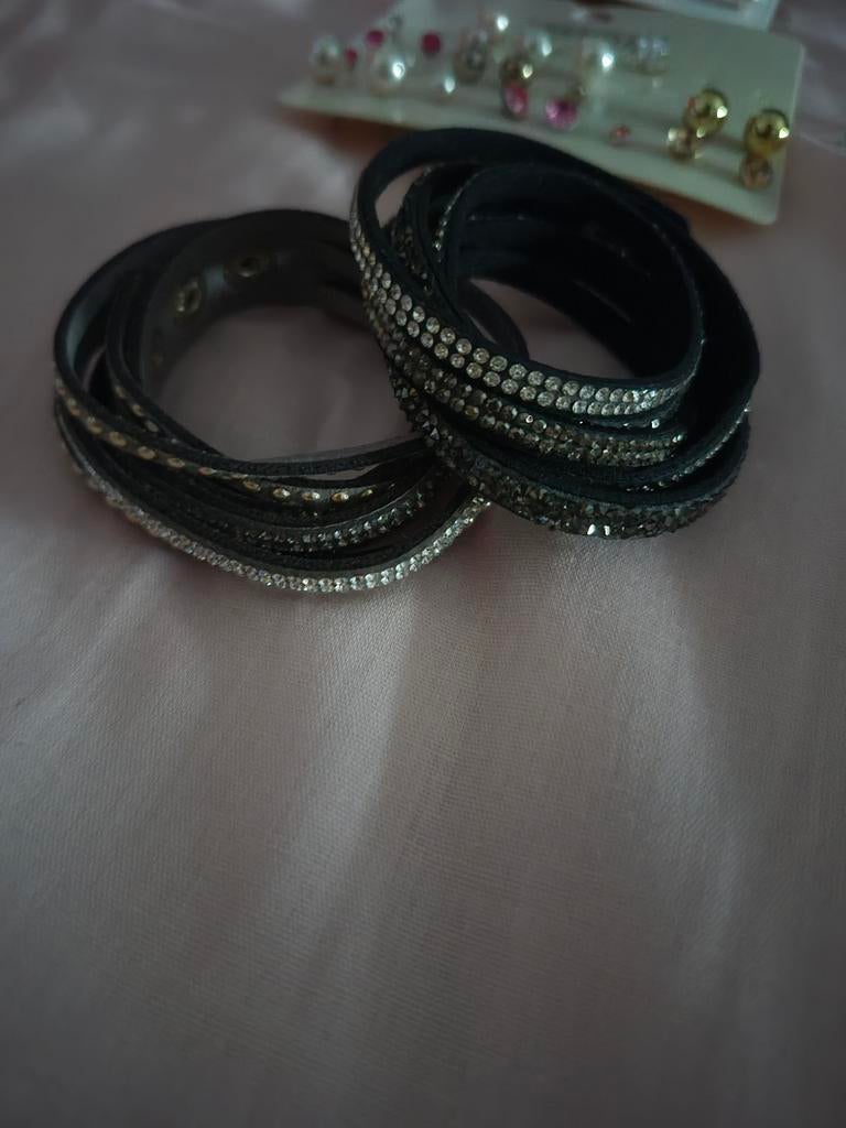 A donner quelques bijoux, Bijoux, Sacs & Beauté, Enlèvement