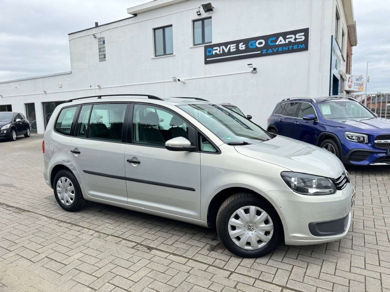 Volkswagen Touran 1.6 CR TDi Highline * Handel of Export * !, Auto's, Voorwielaandrijving, Euro 5, Gebruikt, Zwart