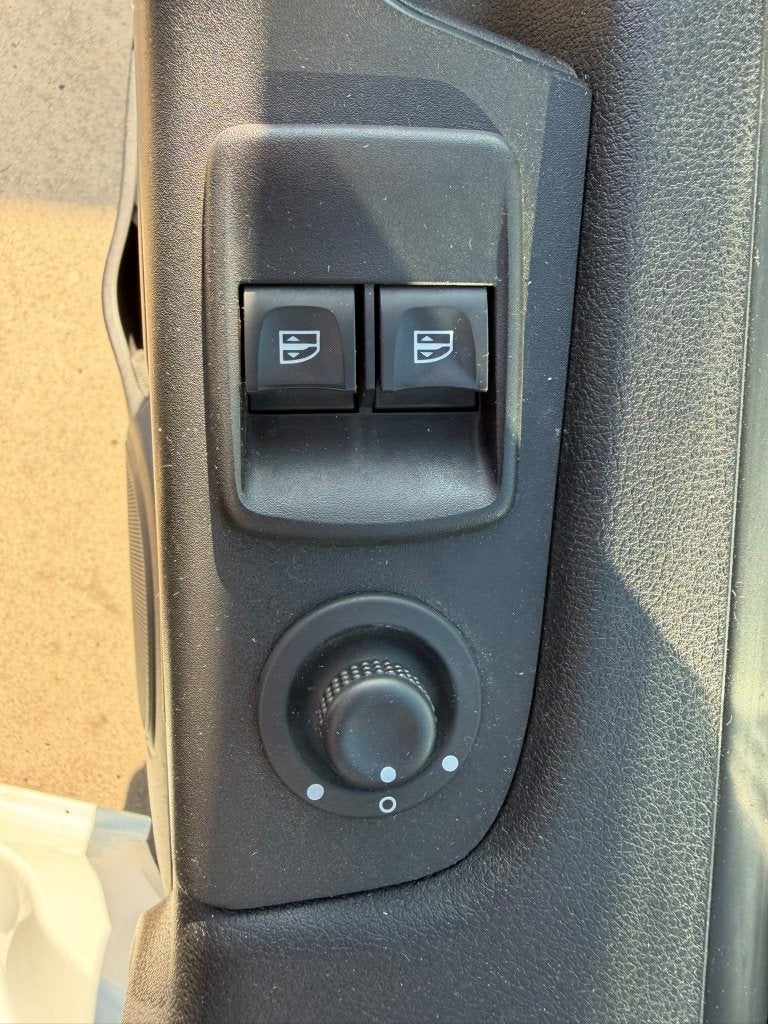 Nissan NV300 (Stock ID 92754) MOTOR DEFECT!!! — 15
