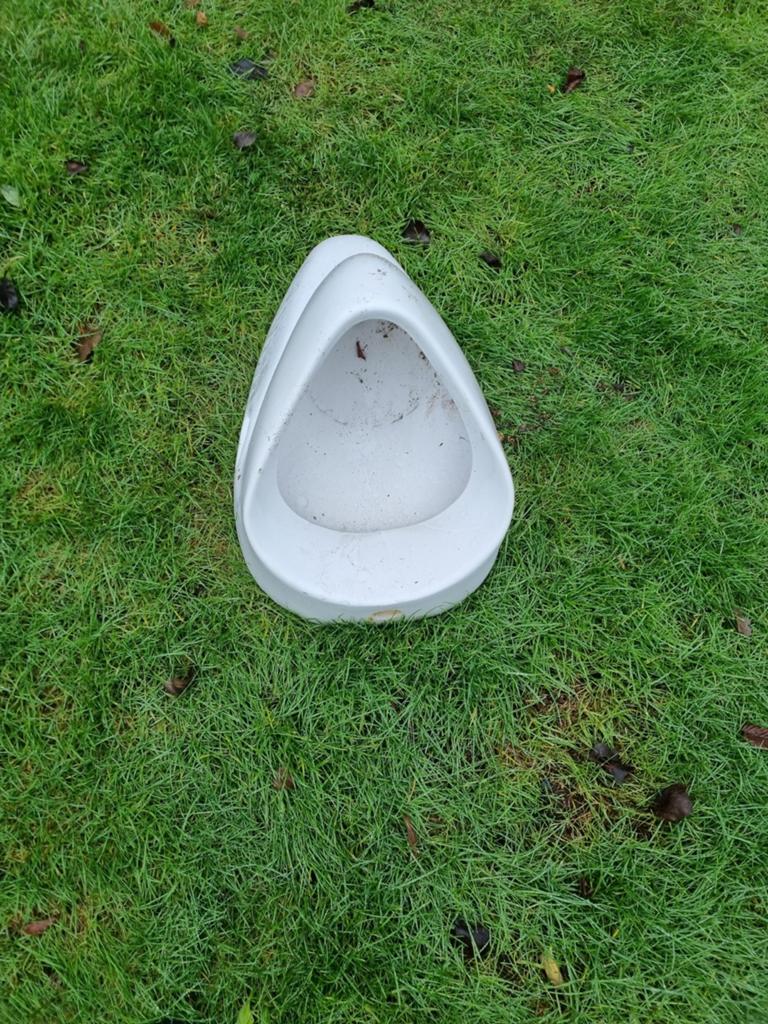 Urinoir, Animaux & Accessoires, Autres accessoires pour animaux, Enlèvement