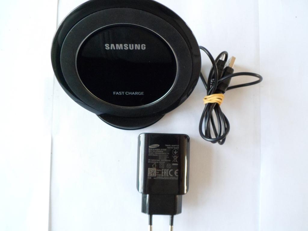 SAMSUNG Wireless Fast Charger Model: EP-NG930,Incl USB+lader, Telecommunicatie, Ophalen, Zo goed als nieuw, Samsung