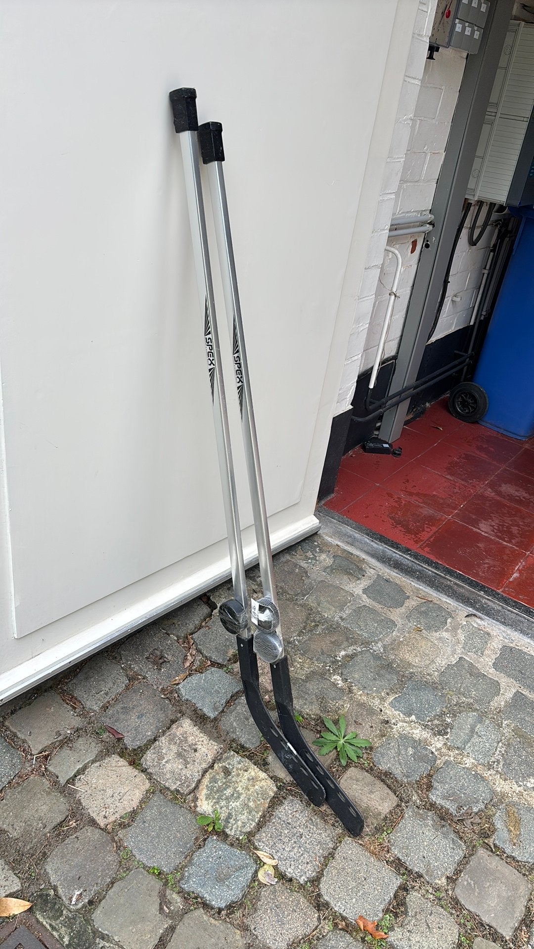 Ijshockeysticks met puck, Ophalen, Zo goed als nieuw, Puck
